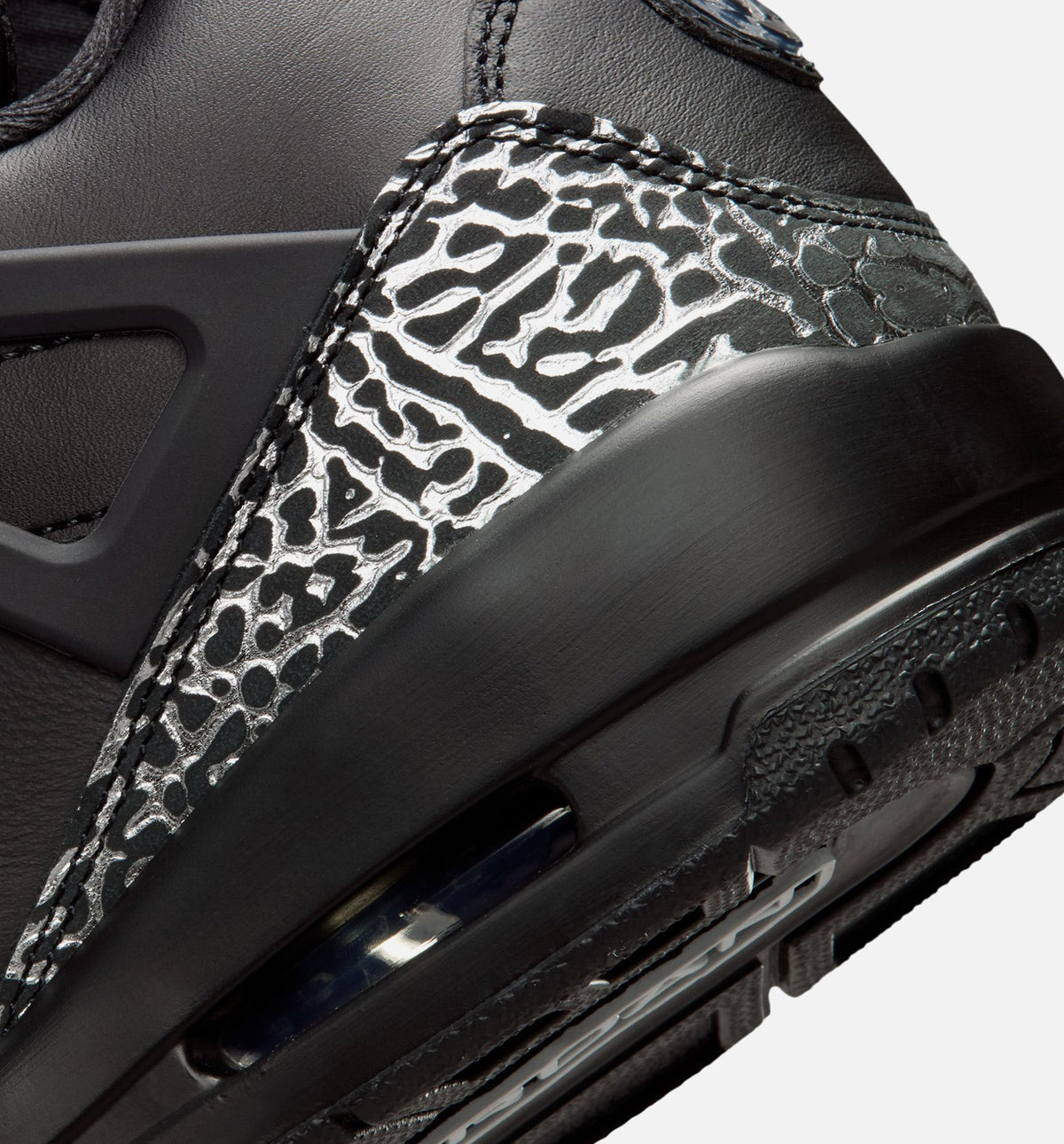 Spizike Low Black/Metallic Silver Men's Basketball Shoes